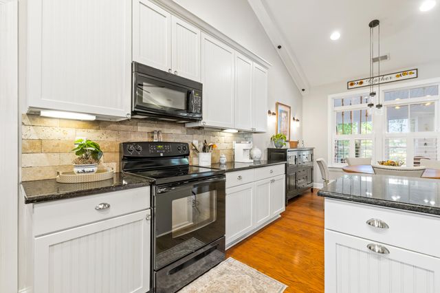 5378 Creek View Lane, Hollywood, SC 29449