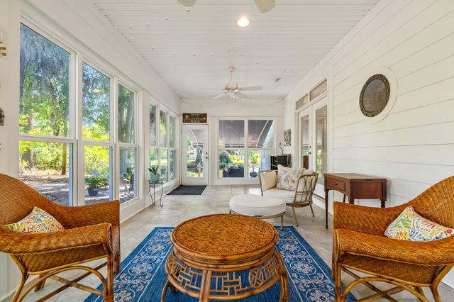 5378 Creek View Lane, Hollywood, SC 29449