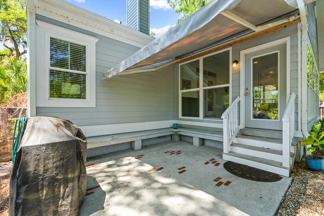 5378 Creek View Lane, Hollywood, SC 29449