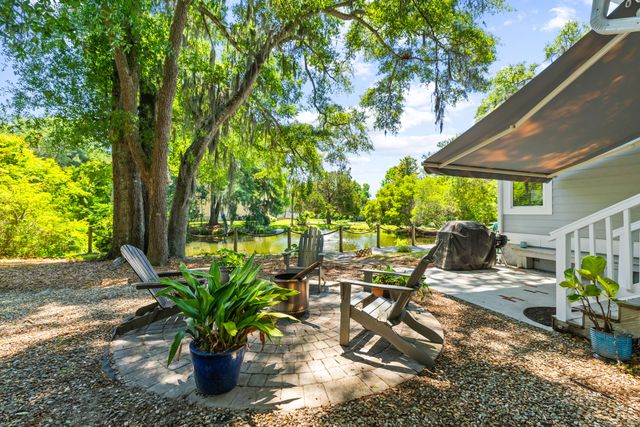 5378 Creek View Lane, Hollywood, SC 29449