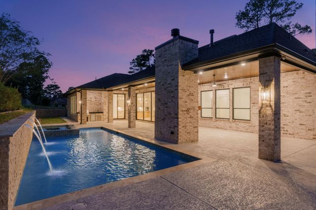 14 Brookwood, Montgomery, TX 77356