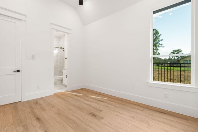 14 Brookwood, Montgomery, TX 77356