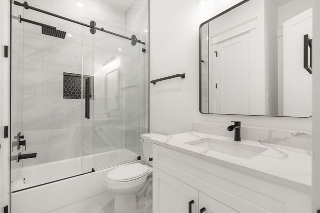 14 Brookwood, Montgomery, TX 77356