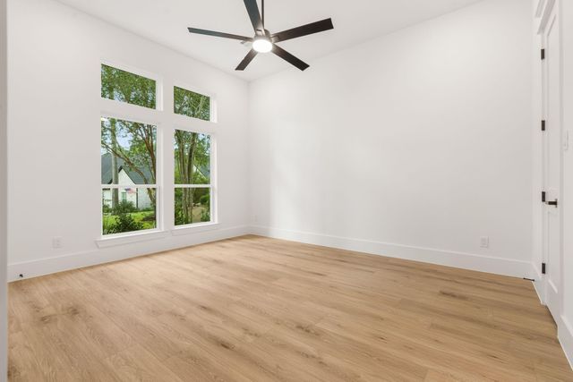 14 Brookwood, Montgomery, TX 77356