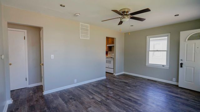 2729 AVENUE F, Council Bluffs, IA 51501