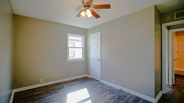 2729 AVENUE F, Council Bluffs, IA 51501