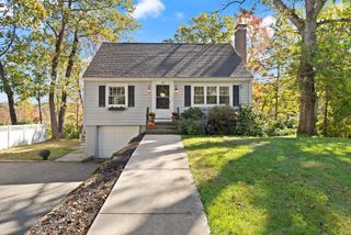 725 Haverhill St, Reading, MA 01867