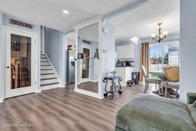 1233 Pacific Avenue, Beachwood, NJ 08722