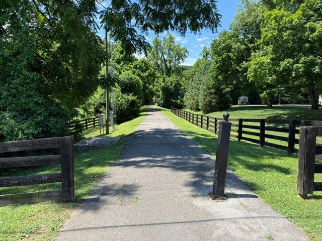 6308 Kingsbury Dr, Brentwood, TN 37027