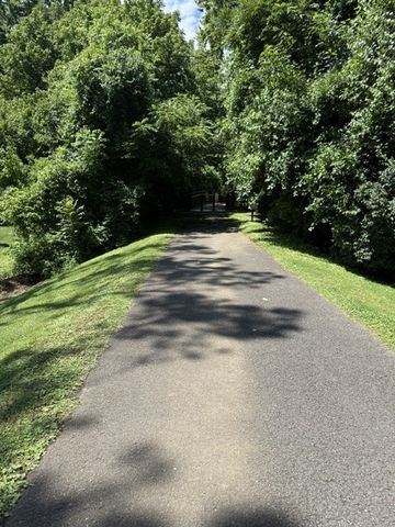 6308 Kingsbury Dr, Brentwood, TN 37027