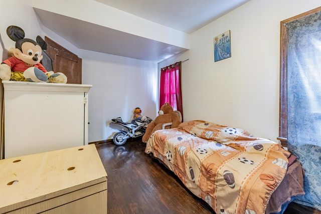 3424 W 64th Place, Chicago, IL 60629