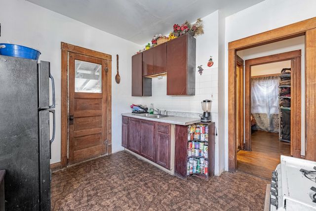 3424 W 64th Place, Chicago, IL 60629