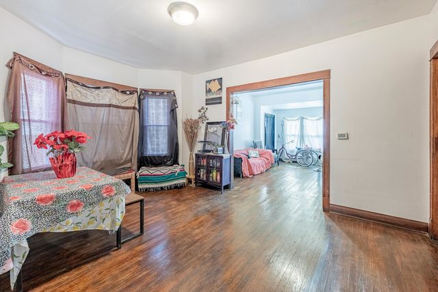 3424 W 64th Place, Chicago, IL 60629