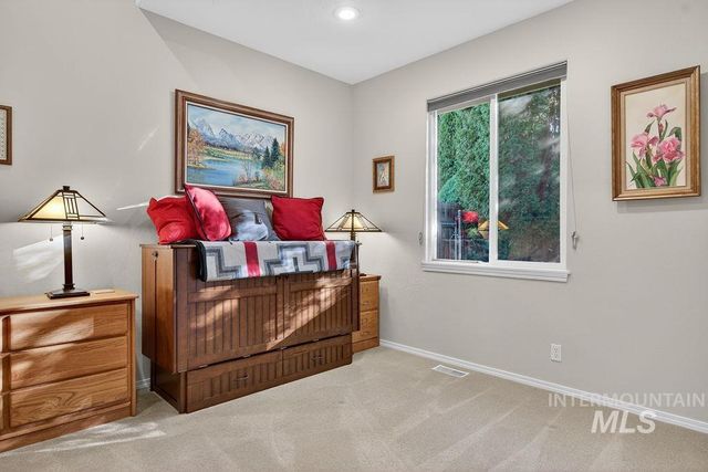2126 S Weimaraner Way, Meridian, ID 83642
