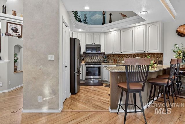 2126 S Weimaraner Way, Meridian, ID 83642