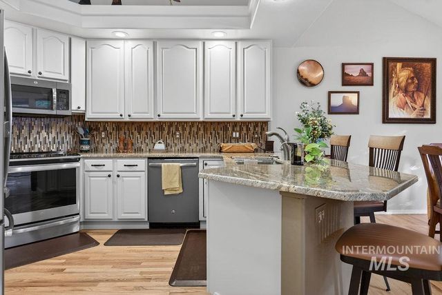 2126 S Weimaraner Way, Meridian, ID 83642