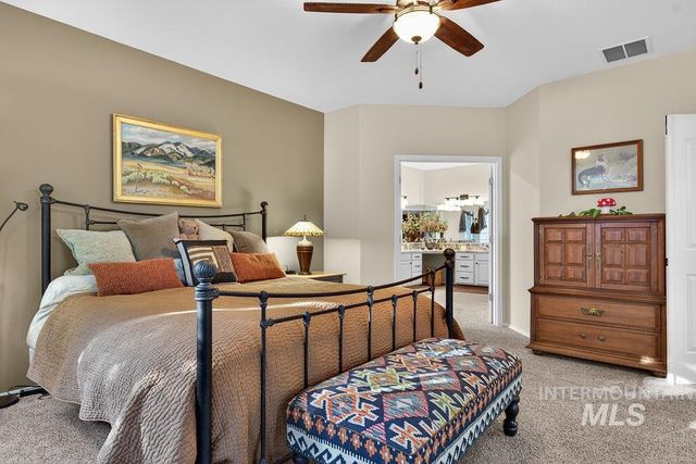 2126 S Weimaraner Way, Meridian, ID 83642