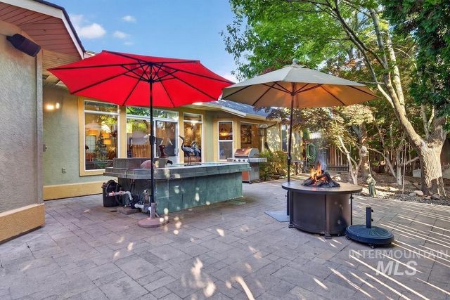 2126 S Weimaraner Way, Meridian, ID 83642