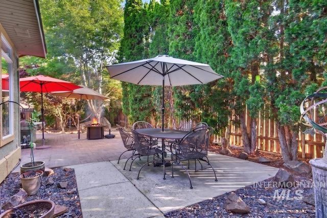 2126 S Weimaraner Way, Meridian, ID 83642