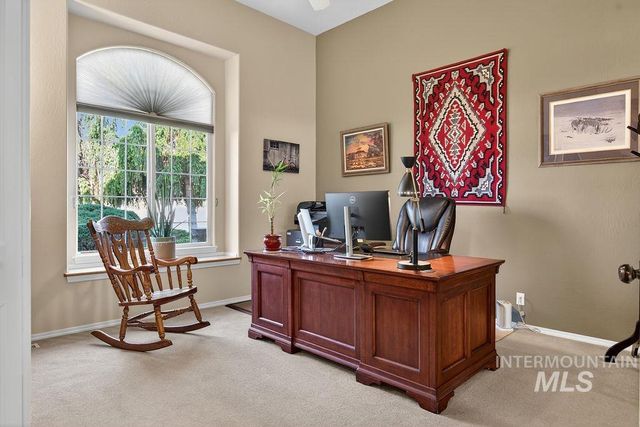 2126 S Weimaraner Way, Meridian, ID 83642