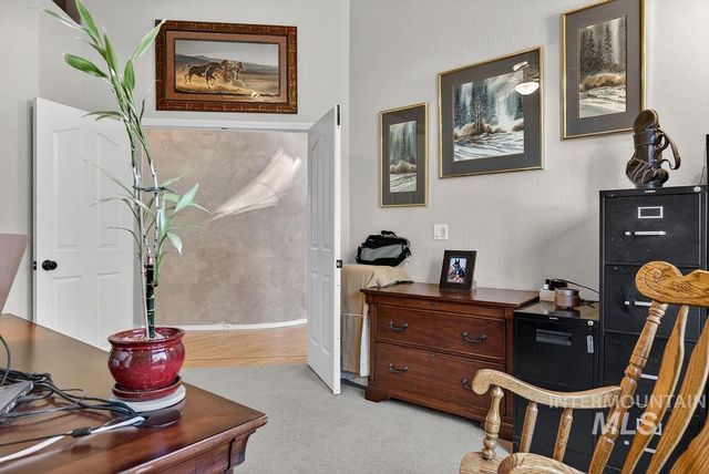 2126 S Weimaraner Way, Meridian, ID 83642