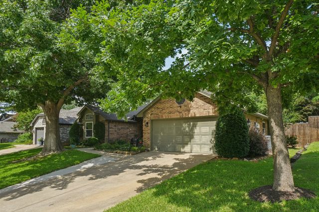 5229 Brettenmeadow Drive, Grapevine, TX 76051