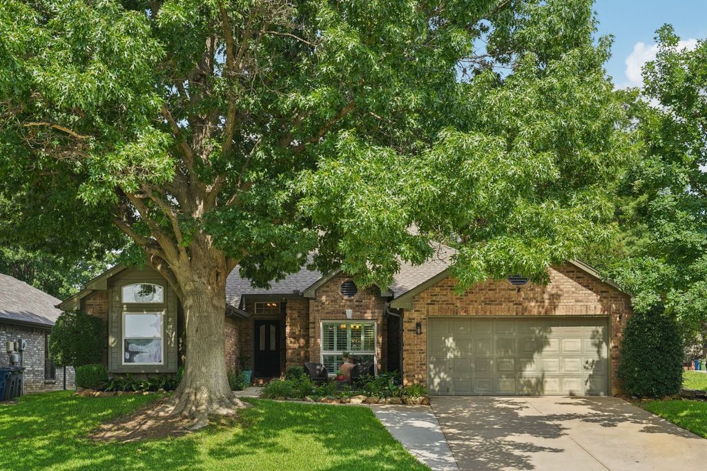 5229 Brettenmeadow Drive, Grapevine, TX 76051