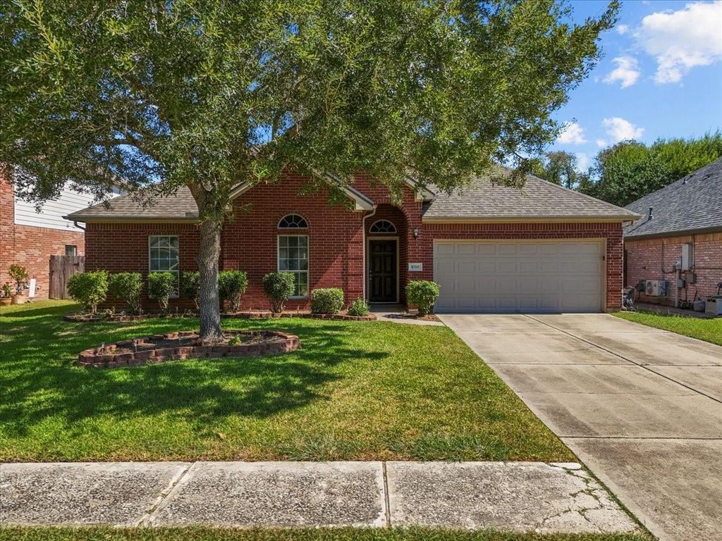 1020 Rio Grande Street, League City, TX 77573