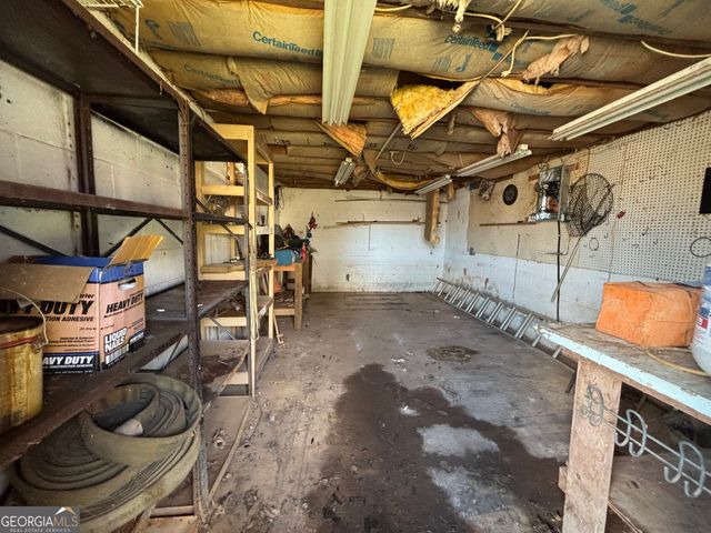 215 Cherokee Drive, Jackson, GA 30233