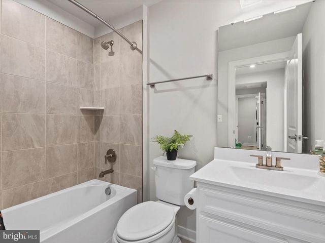 17437 SOUTHERN SHORES DR, Dumfries, VA 22026