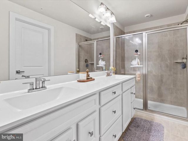 17437 SOUTHERN SHORES DR, Dumfries, VA 22026