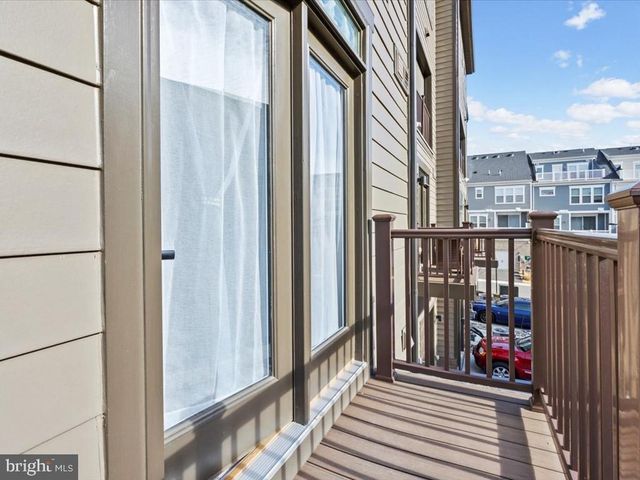 17437 SOUTHERN SHORES DR, Dumfries, VA 22026