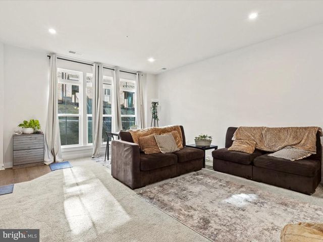 17437 SOUTHERN SHORES DR, Dumfries, VA 22026