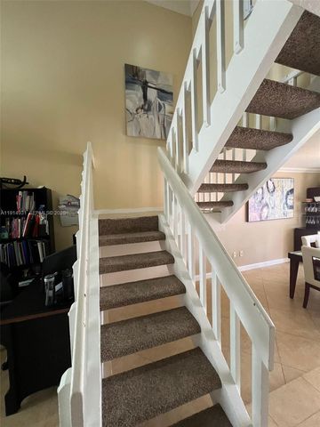 9894 Fairway Cove Lane, Plantation, FL 33324