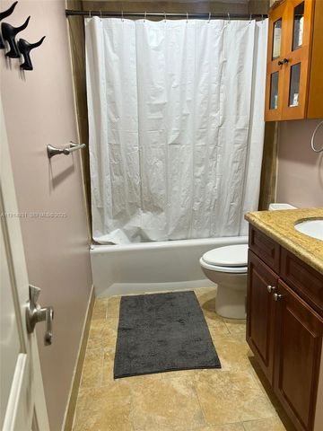 9894 Fairway Cove Lane, Plantation, FL 33324