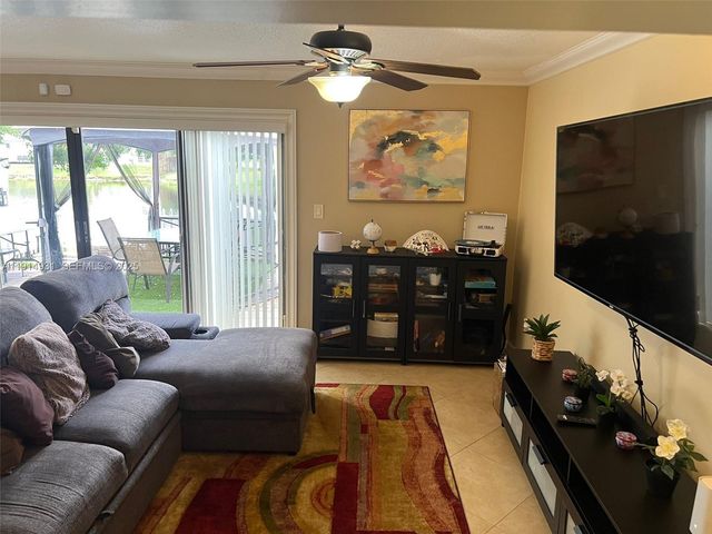 9894 Fairway Cove Lane, Plantation, FL 33324
