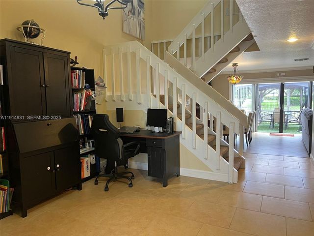 9894 Fairway Cove Lane, Plantation, FL 33324