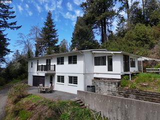 96741 DULEY CREEK Rd, Brookings, OR 97415