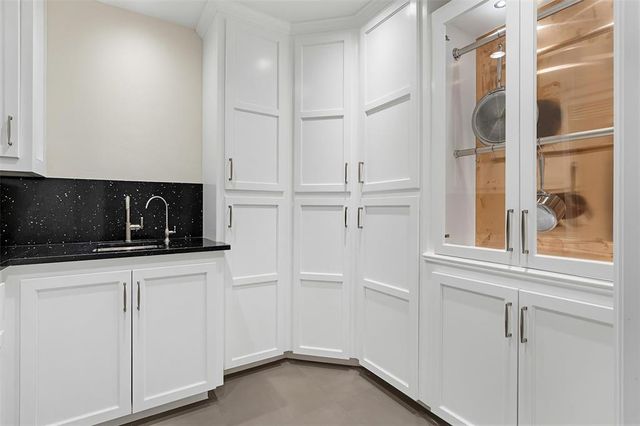 1708 Randel Road, Nichols Hills, OK 73116