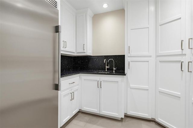 1708 Randel Road, Nichols Hills, OK 73116