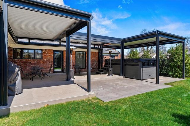 1708 Randel Road, Nichols Hills, OK 73116