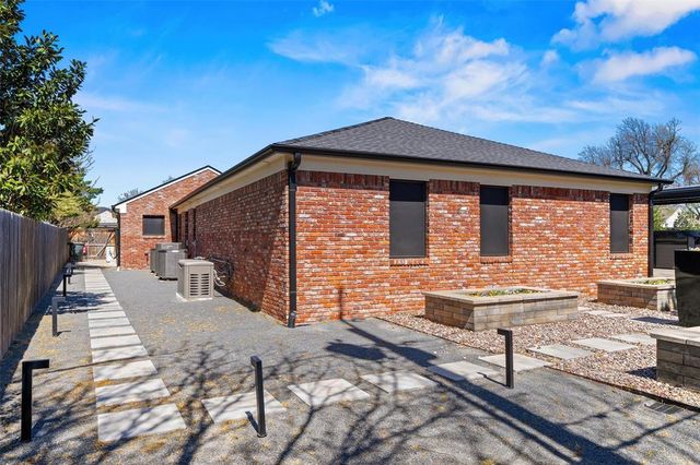 1708 Randel Road, Nichols Hills, OK 73116