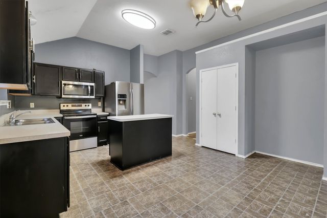 7931 Kansas Avenue, Dallas, TX 75241