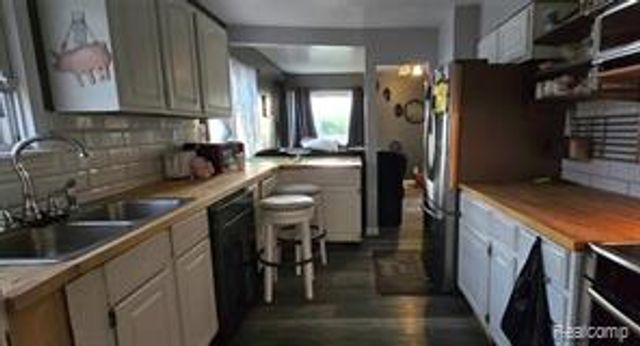 1414 Earlmoor Boulevard, Flint, MI 48506