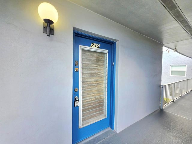 719 Flanders O, Delray Beach, FL 33484