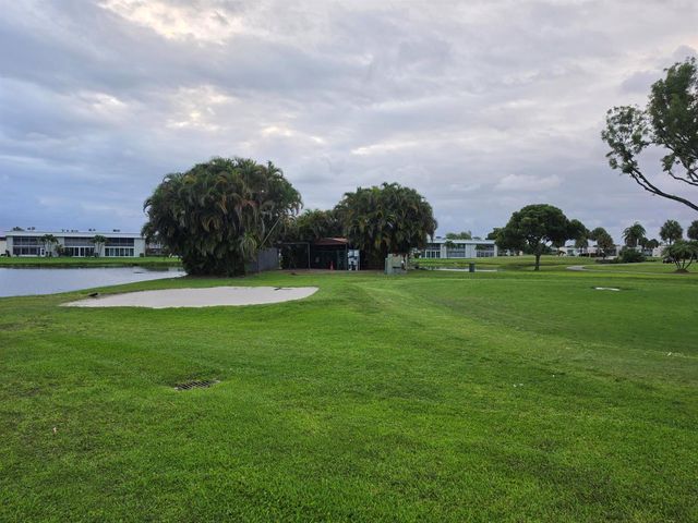 719 Flanders O, Delray Beach, FL 33484