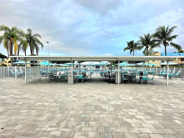 719 Flanders O, Delray Beach, FL 33484