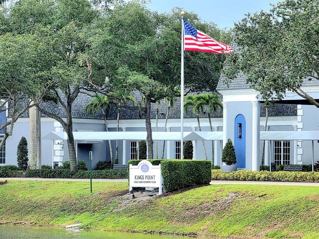719 Flanders O, Delray Beach, FL 33484