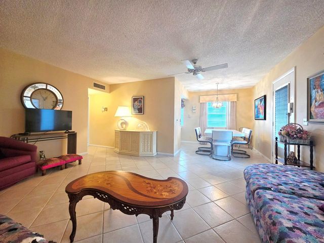 719 Flanders O, Delray Beach, FL 33484