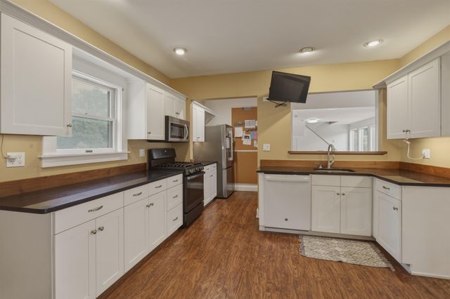 59 Rollins Road, Rollinsford, NH 03869